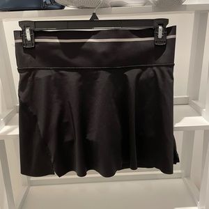 Black Athleta skirt with elastic strap on top